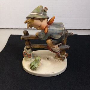 Vintage Goebel Hummel Figurine Retreat to Safety # 201 Cottagecore Grandmacore